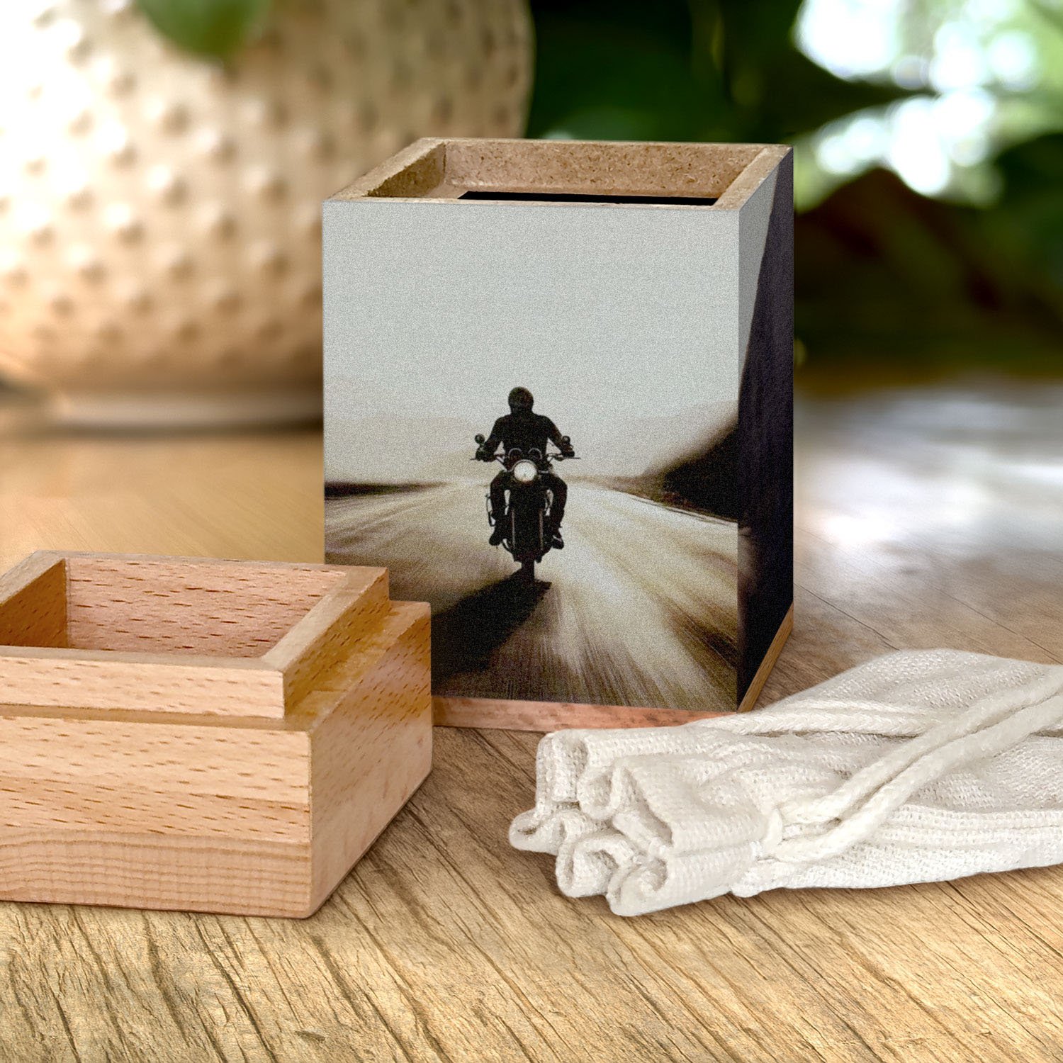 cremation urn for human ashes adult keepsake large wooden funeral burial men women male female man memorial urns erns earns container box travel
