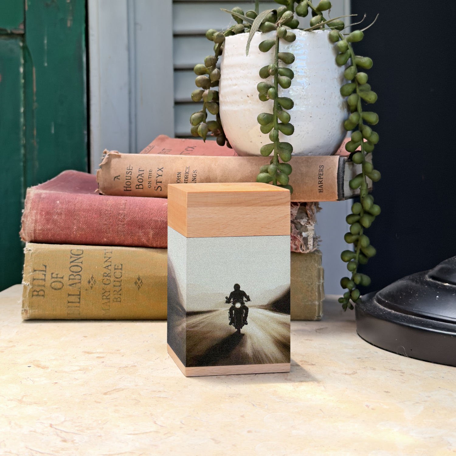 cremation urn for human ashes adult keepsake large wooden funeral burial men women male female man memorial urns erns earns container box travel